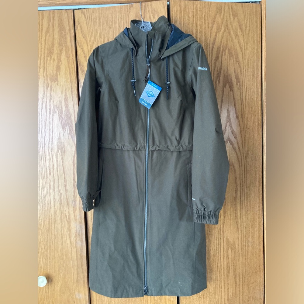 Columbia Dark Green Hooded Jacket